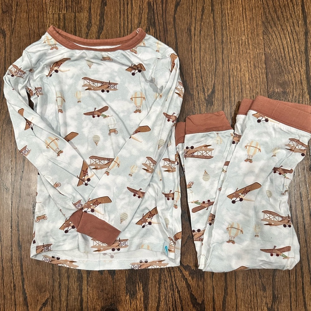 Big Dream Little Jammie’s planes long sleeve bamboo set good condition 3T
